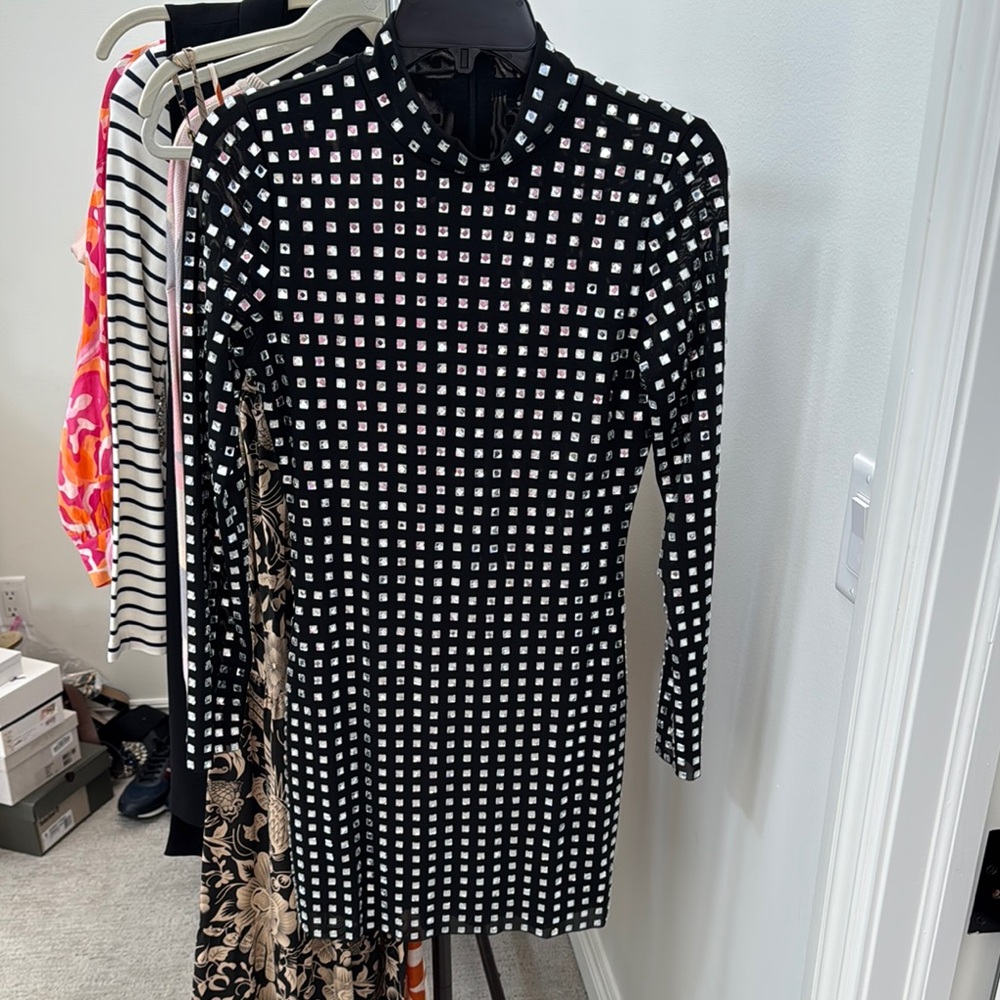 Black and White Midi Sheath Dress with Puff Sleeves and Mock Neck for Cocktail